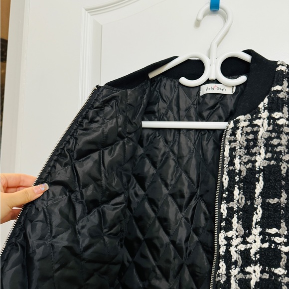 [SOLD] Short Tweed Winter Jacket, Size L - Picture 4 of 6